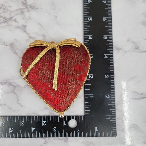 Vintage Red & Gold Velvet Christmas Ornaments Soft Non Breakable 90's - Picture 10 of 12